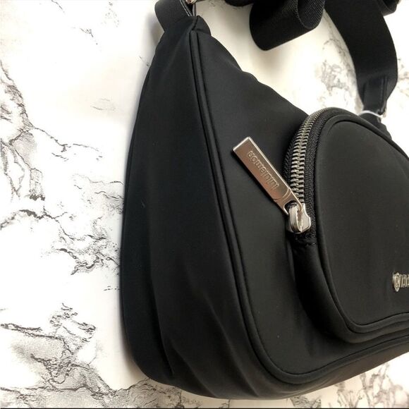 EUC Lululemon Athletica Crossbody Bag with Nano
Pouch Black - Picture 3 of 8